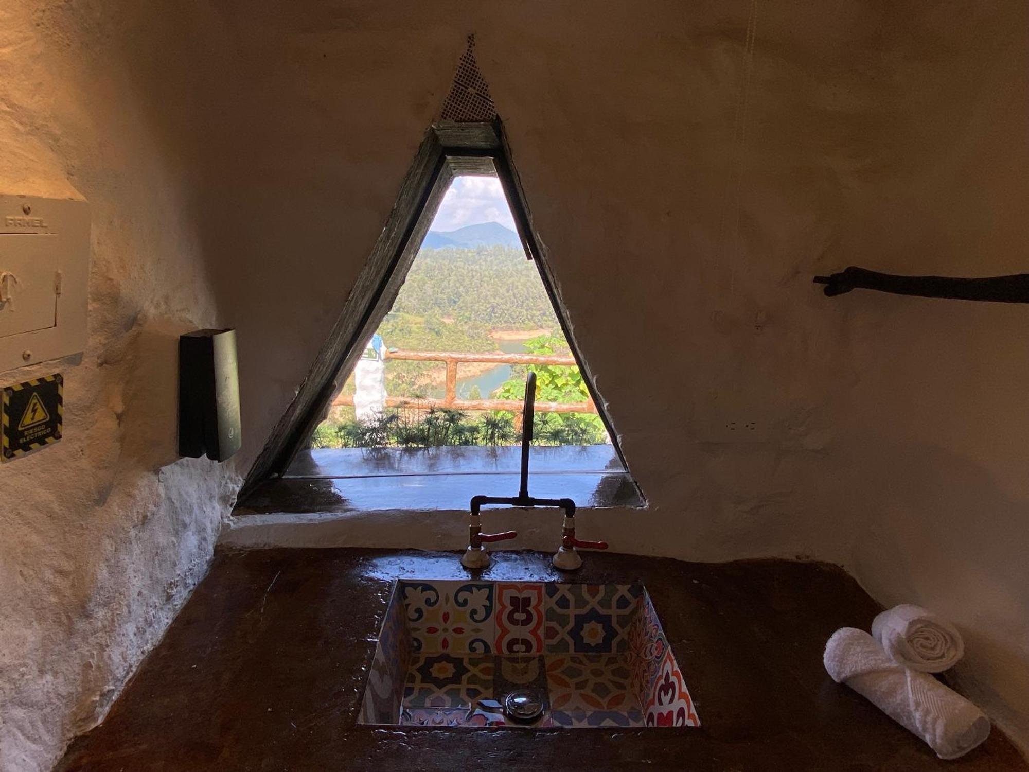 Hobbit Hotel Ecolodge- Guatapé Eksteriør billede