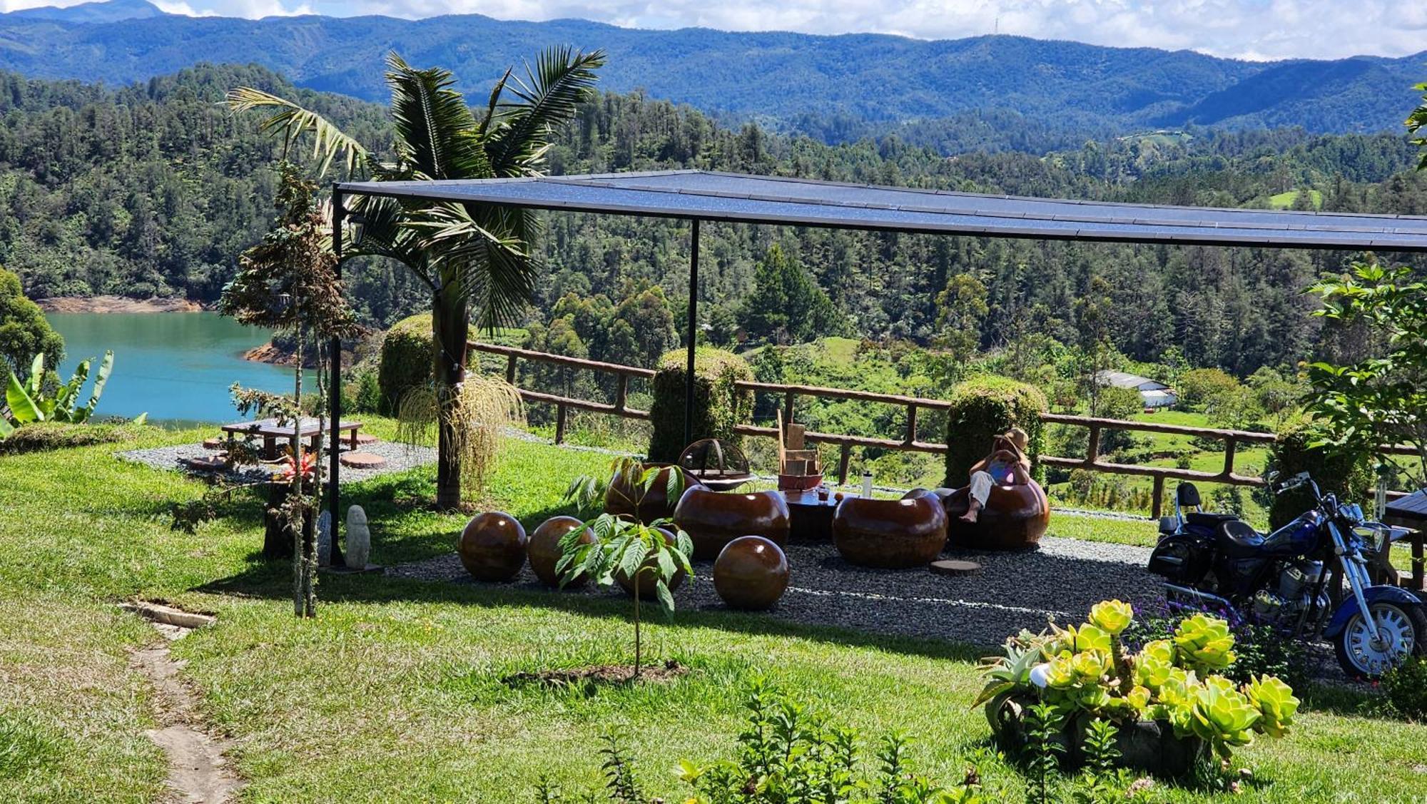 Hobbit Hotel Ecolodge- Guatapé Eksteriør billede